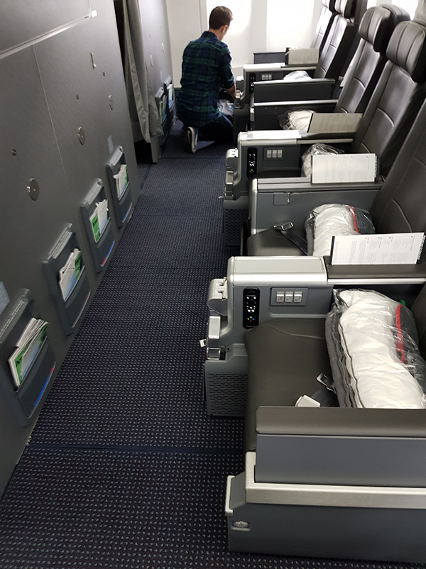 Flight Review American Airlines 777 200er Premium Economy